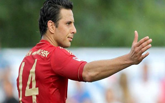   مصر اليوم - البيروفي بيتزارو يمدد عقده موسمًا إضافيًا مع بايرن ميونيخ الألماني