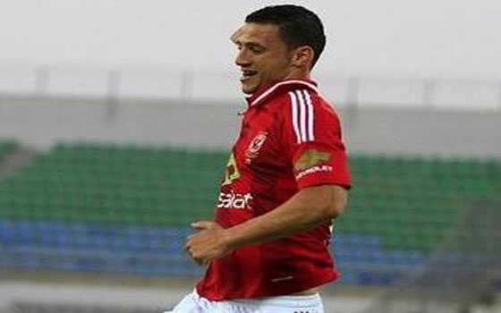 مصر اليوم - عبد الظاهر يعود للأهلي المصري بفرمان عبد الصادق