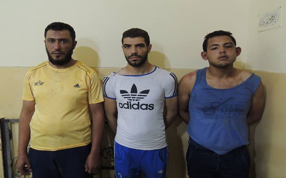   مصر اليوم - توقيف 3 من الإخوان أصابوا مجندًا خلال اشتباكات في بورسعيد