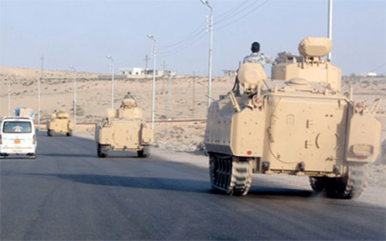   مصر اليوم - الأمن المصري ينتشر في وسط سيناء عقب تفجير خط غاز العريش