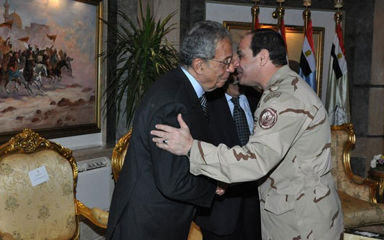   مصر اليوم - عمرو موسى يتوقع فوز المرشح عبدالفتاح السيسي بمنصب الرئيس