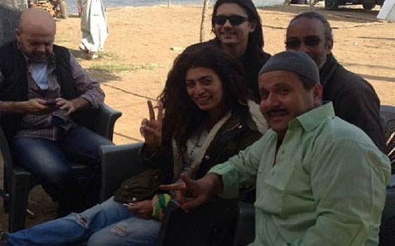   مصر اليوم - أنا عشقت حسن يصل الإسكندرية وسط تصاعد الأحداث المثيرة