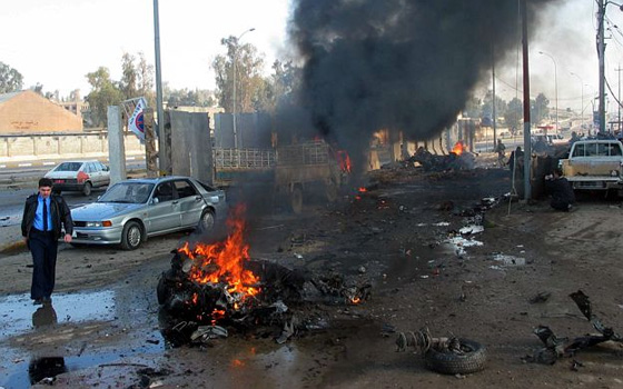   مصر اليوم - مقتل 8 رجال أمن على الأقل في إنفجار غرب باكستان