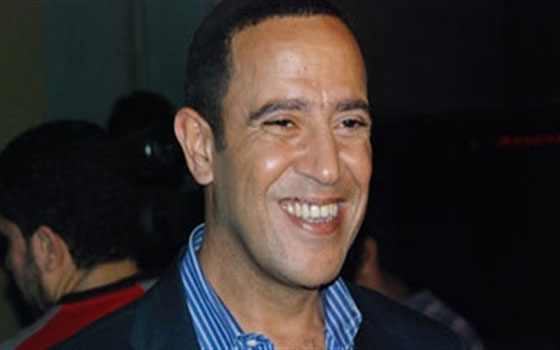   مصر اليوم - أشرف عبدالباقي يغادر دريم لاند مع بابا وماما