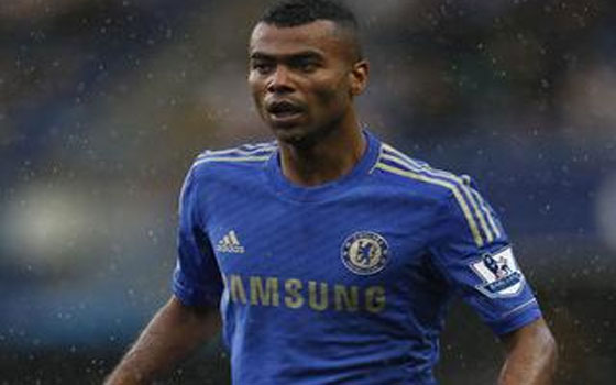   مصر اليوم - آشلي كول يقرر الرحيل عن إنجلترا من أجل عيون جماهير البلوز