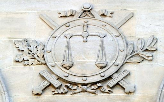   مصر اليوم - السجن عشرين عامًا لفرنسي قتل زوجته ب47 طعنة سكين