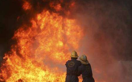 مصر اليوم - السيّطرة على حريّق هائل داخل مخبز آلي في الدلنجات