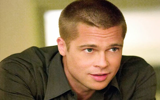   مصر اليوم - أمر تقييدي ضد شاب أوكراني هاجم براد بيت وحطم نظاراته