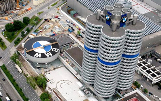   مصر اليوم - شركة BMW  تُطلق  M5 30 Jahre احتفالًا بعيدها الـ 30