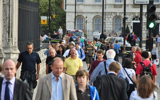 مصر اليوم - البريطانيون يلفقون 189 مليون كذبة في الأسبوع