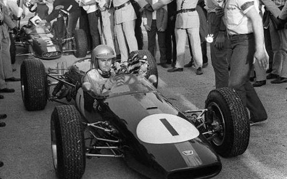 مصر اليوم - وفاة الأسترالي جاك برابهام بطل العالم السابق في سباقات فورمولا واحد