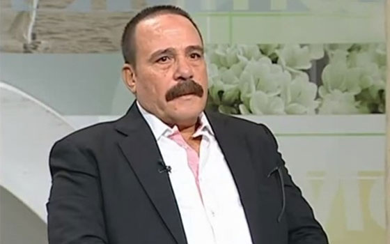   مصر اليوم - العمّال يحتفلون بفوز السيسي ورفع اسم مصر من القائمة السوداء