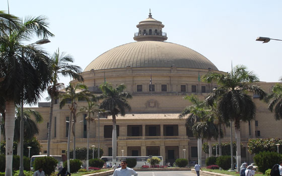   مصر اليوم - رئيس جامعة القاهرة يعد بتوفير الدعم المادي لحفائر كلية الآثار