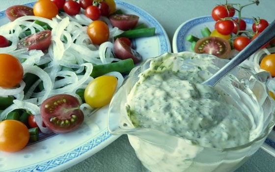   مصر اليوم - سلطة الفاصوليا بالمايونيز والبصل