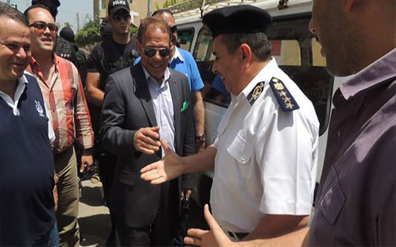   مصر اليوم - مدير أمن دمياط يتفقد مقار التصويت في ثالث أيّام الانتخابات