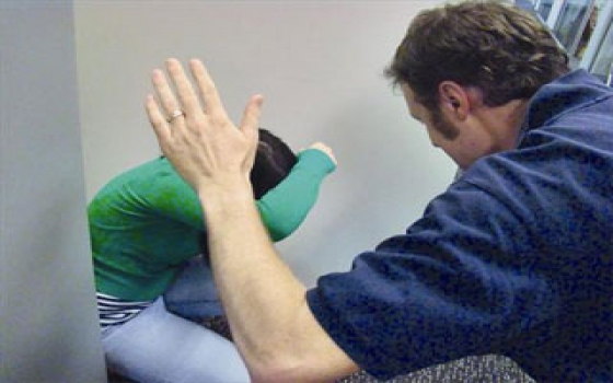   مصر اليوم - العنف ضد النساء العاملات في الأردن يتّخذ صورًا جديدة