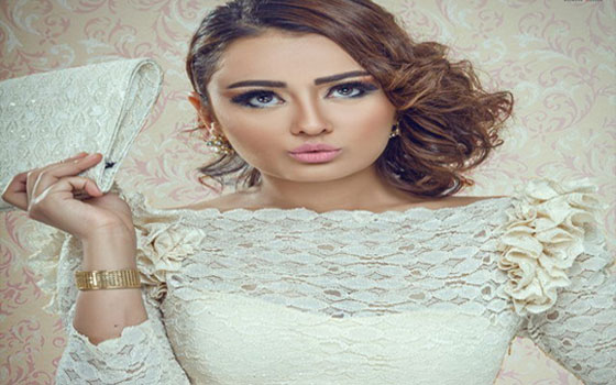   مصر اليوم - راندا البحيري تؤكد أن أخاها لاينتمي للإخوان والأيام ستثبت ذلك