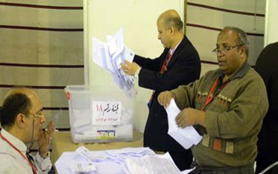 مصر اليوم - السِّيسي يكتسح لجان حيّ عتاقة في السّويس بـ4414 صوتًا