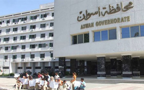   مصر اليوم - القوات المسلحة تُلقي القبض على شخص صيني الجنسيَّة ​أمام ديوان عام محافظة أسوان
