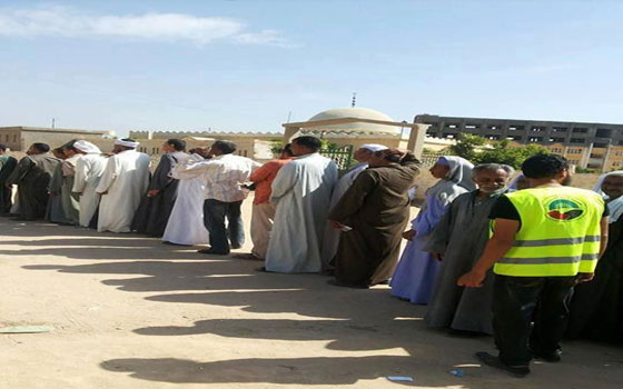 مصر اليوم - إقبال شديد على لجان الانتخابات في الساعات الأخيرة في البحيرة