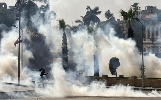   مصر اليوم - قتيل في مواجهات بين طلاب مؤيدين لمرسي والأمن في القاهرة