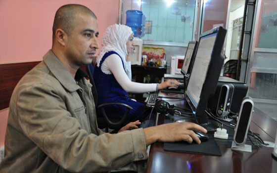 مصر اليوم - الاتصالات تبدأ مشروع تطوير خدمة الإنترنت والاتصالات في شمال سيناء