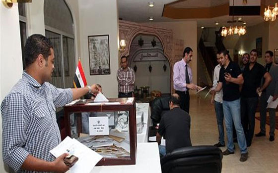   مصر اليوم - توقع بتواصل التصويت في انتخابات الرئاسة بسفارة مصر في الرياض حتى منتصف الليل
