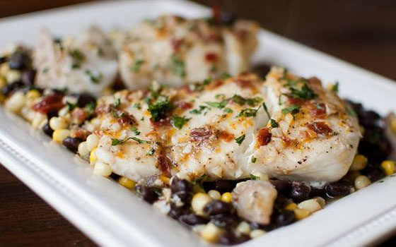   مصر اليوم - السمك المشوي بالفلفل والبقدونس