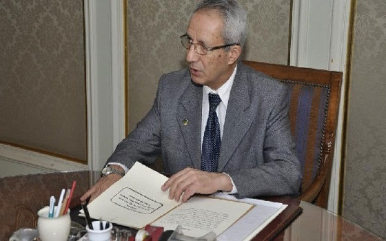 مصر اليوم - وزير التعليم العالي ينفى تحويل مستشاره القانوني للتحقيّق