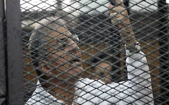 مصر اليوم - نظر محاكمة عصام سلطان بتهمة إهانة القضاء