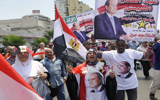   مصر اليوم - السيسي يؤكد أن مصر لن تعود للوراء ويعتزم احتواء الشباب الفترة المقبلة