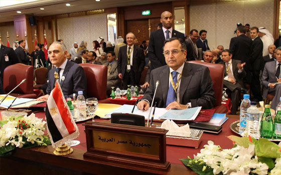 مصر اليوم - وزير الخارجيّة المصريّ يستقبل وفدًا سوريًّا معارضًا لبحث حلّ الأزمة