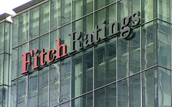   مصر اليوم - وكالة فيتش ترفع التصنيف الائتماني لليونان إلى درجة بي