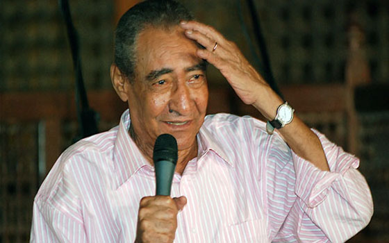   مصر اليوم - الأبنودي يشارك في الانتخابات الرئاسية رغم مرضه