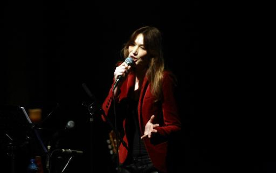   مصر اليوم - نيكولا ساركوزي محط الأضواء خلال حفل زوجته في إسرائيل