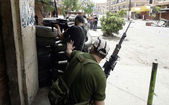   مصر اليوم - مقتل 17 عنصرًا من الدِّفاع الوطني على حاجز الثُّريا في حلب و3 انفجارات تهز حمص