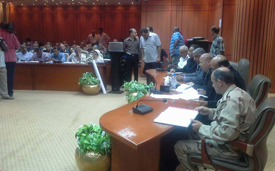   مصر اليوم - محافظ بورسعيد يناقش الاستعداد الأمنيّة للانتخابات الرئاسيّة المقبلة