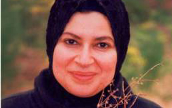   مصر اليوم - عطر المرأة سر جمالها وعليها التأكّد منه قبل الشراء