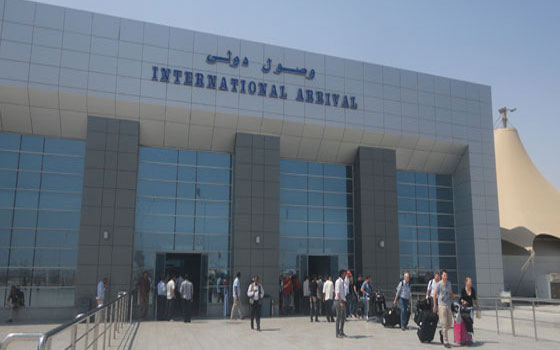   مصر اليوم - تنفيذ تجربة طوارئ عن وجود قنبلة في مطار الغردقة