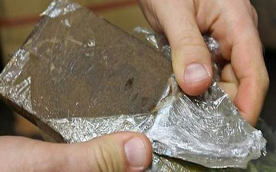   مصر اليوم - ضبط قطعة حشيش و7 اقراص مخدرة بسوهاج