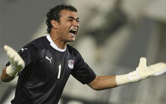   مصر اليوم - الحضري يُفكِّر في الرَّحيل من دجلة إلى ليرس البلجيكي