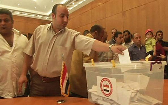 مصر اليوم - الهدوء يسيطر على اللّجان الإنتخابية قبل انطلاق التّصويت