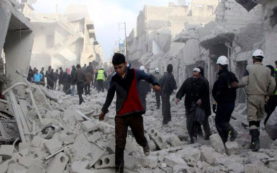   مصر اليوم - تواصل الاشتباكات في الثورة وقصف درعا وحلب ومليحة دمشق بالبراميل المُتفجِّرة