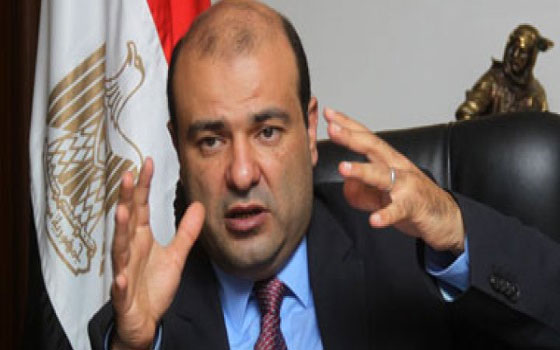   مصر اليوم - وزير التموين يؤكّد استلام 500 ألف طن قمح محلي بزيادة قدرها 40% عن 2013