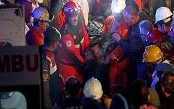   مصر اليوم - ارتفاع عدد ضحايا كارثة المنجم التركي إلى 298 شخصًا