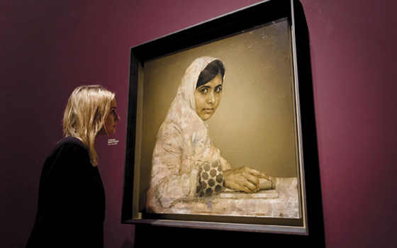   مصر اليوم - لوحة لملالا تباع في مزاد في نيويورك مقابل 102.500 ألف دولار