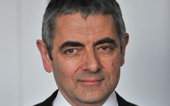   مصر اليوم - روان اتكينسون مستر بين يزور مدينة البتراء الأثرية في الأردن