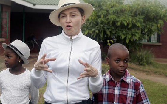   مصر اليوم - مادونا تنتقد رئيسة ملاوي على إلغائها نتائج الإنتخابات الرئاسية