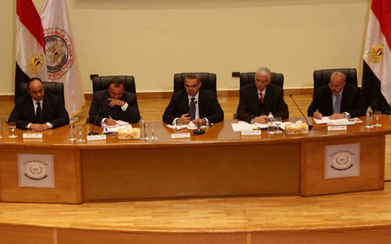   مصر اليوم - لجنّة الانتخابات الرئاسيّة تنفي إلغاء التصويّت داخل اللجان الفرعيّة في سيّناء