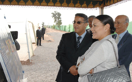   مصر اليوم - لالة حسناء تزور مشروع واحة النخيل في مراكش